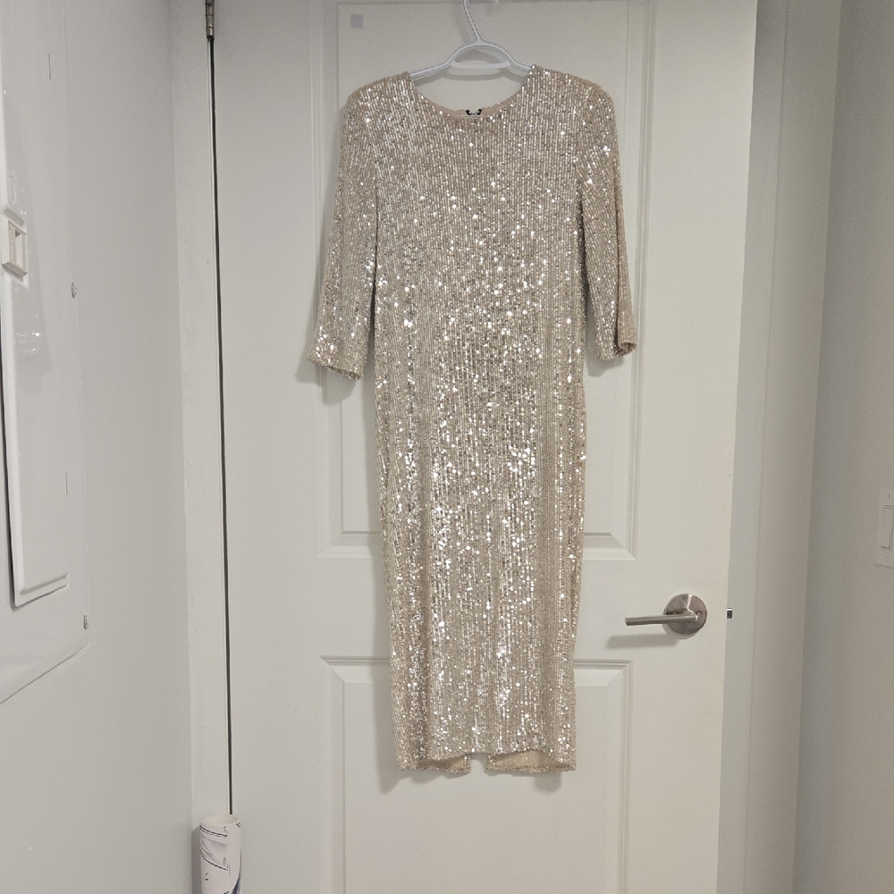 Elegant Sequin Midi Dress in Champagne